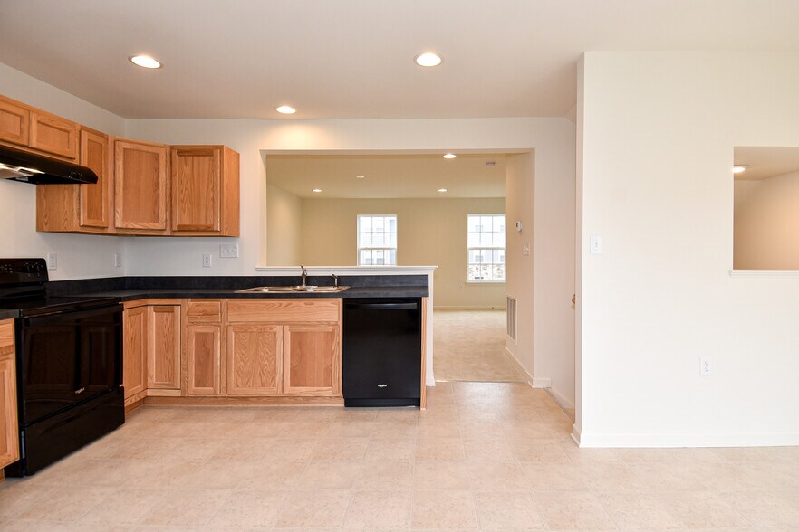 Building Photo - 11 Cecily Way