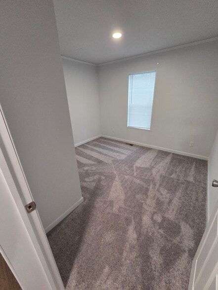 Building Photo - 55 Hickory Ln