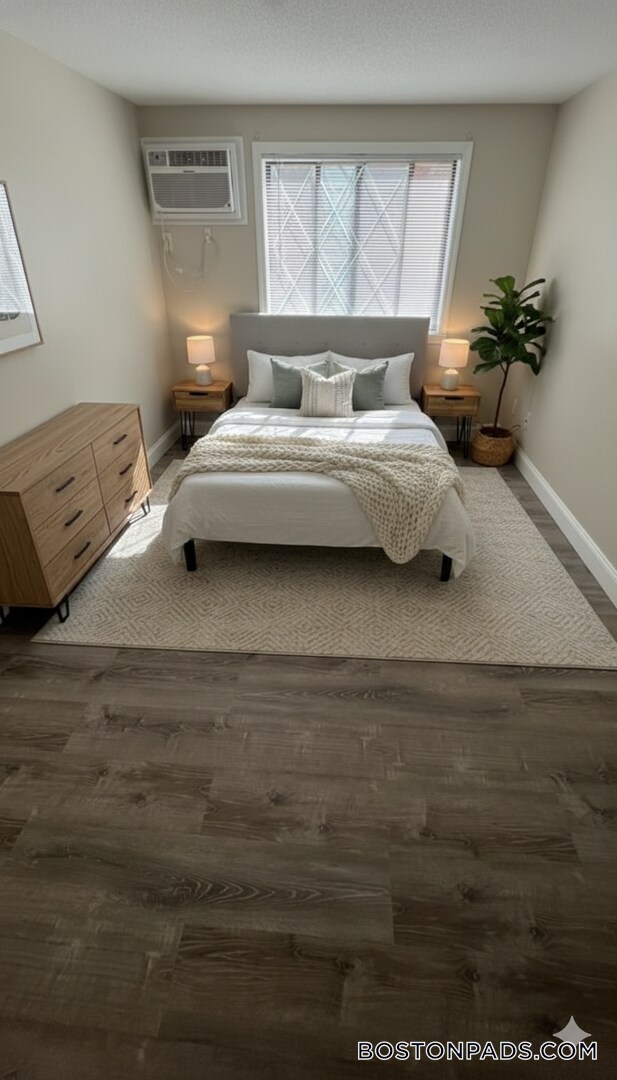 Building Photo - 47 Princeton St