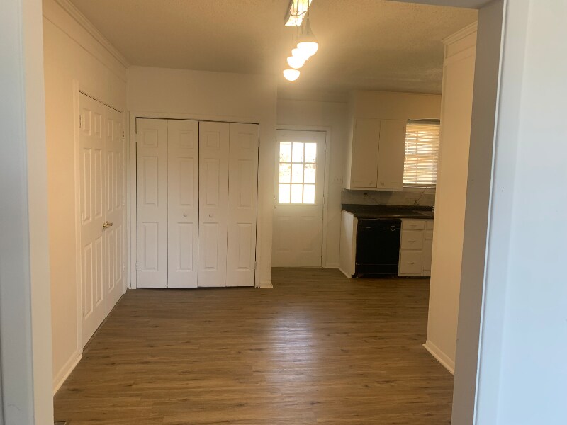 Building Photo - 3519 Evangeline Dr