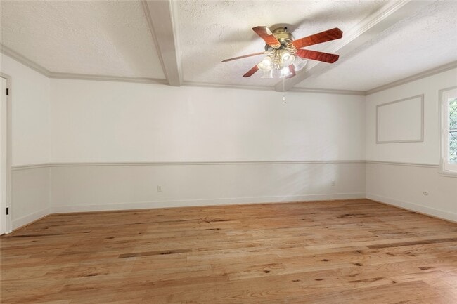 Building Photo - 8215 Winding Hill Ln