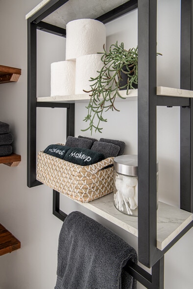 Bathroom Amenties - 333 N 400 W