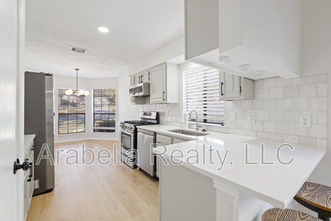 Building Photo - 8554 Timber Lodge