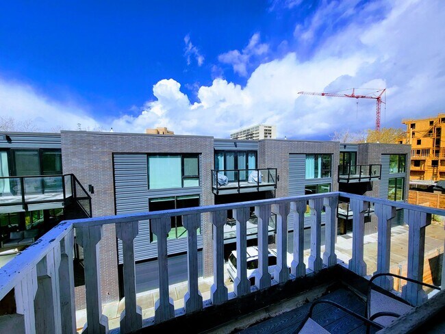 Building Photo - 623 E 100 S