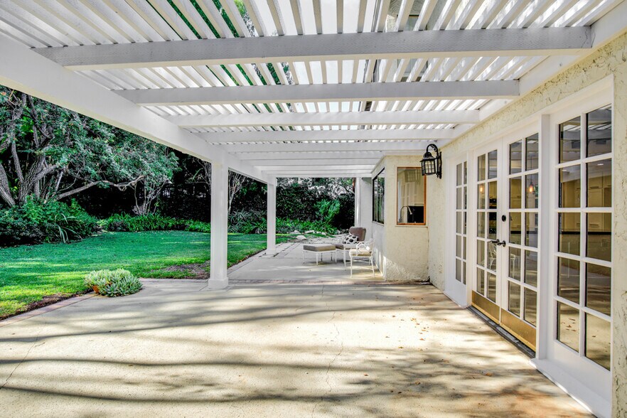 Building Photo - 23450 Park Hermosa