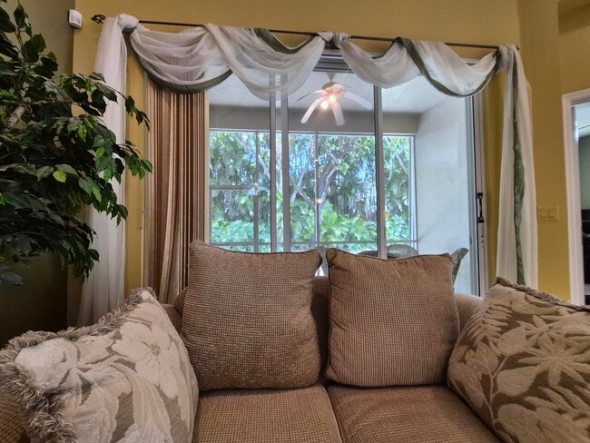 Building Photo - 12654 Via Ravenna