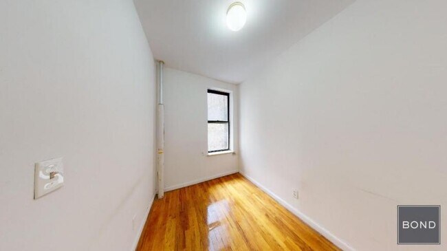 Building Photo - 3 bedroom in Manhattan NY 10003