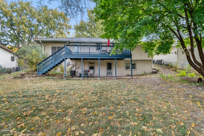 Building Photo - 6367 Zinnia Ln N