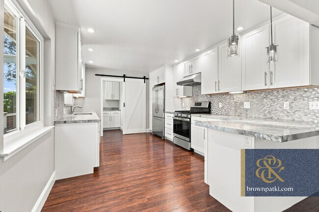 Building Photo - 1042 Madison Ave