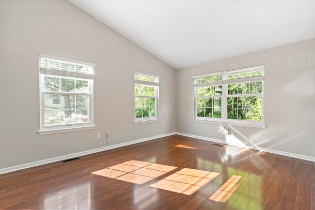 Building Photo - 114 Briarcliff Ct