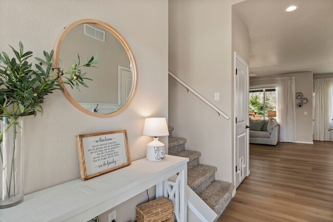 Building Photo - Spacious 4-Bedroom Home with Private Backy...