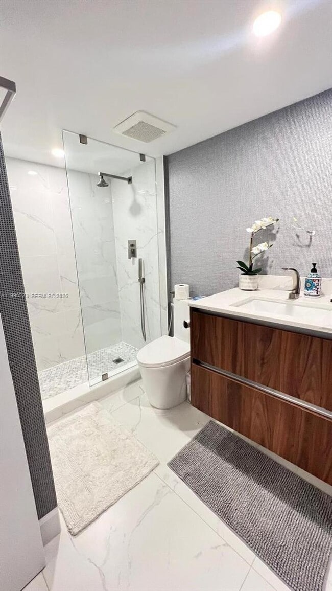 Building Photo - 3200 N Ocean Dr