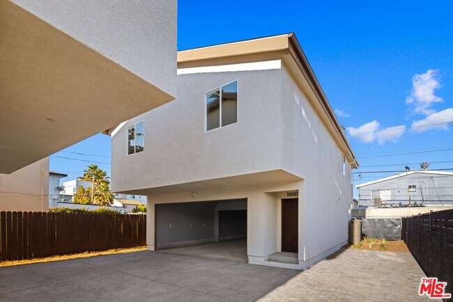 Building Photo - 1522 Cochran Ave