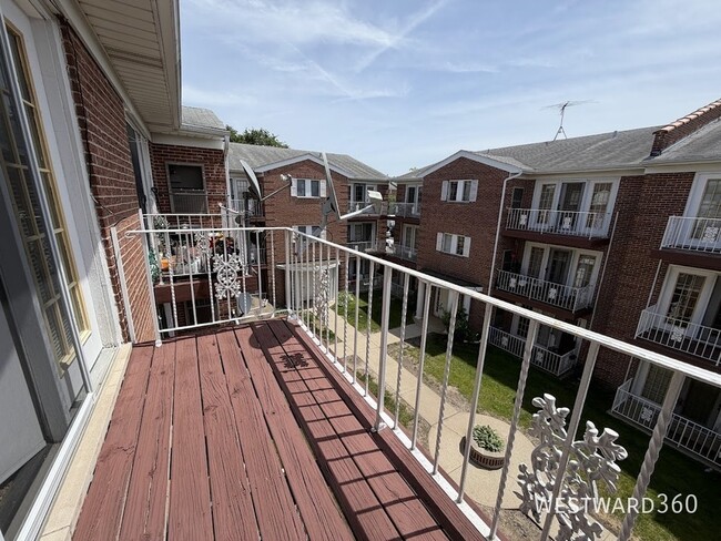 Building Photo - 4120 Williamsburg Ct