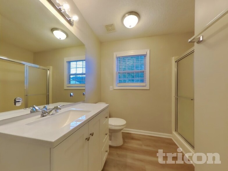 Building Photo - 208 Winchester Dr