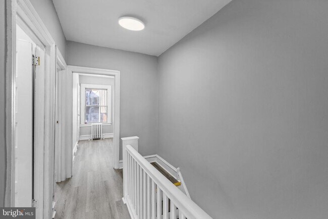 Building Photo - 5517 Ridgewood St