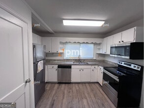 Building Photo - 413 Hilltop Cir