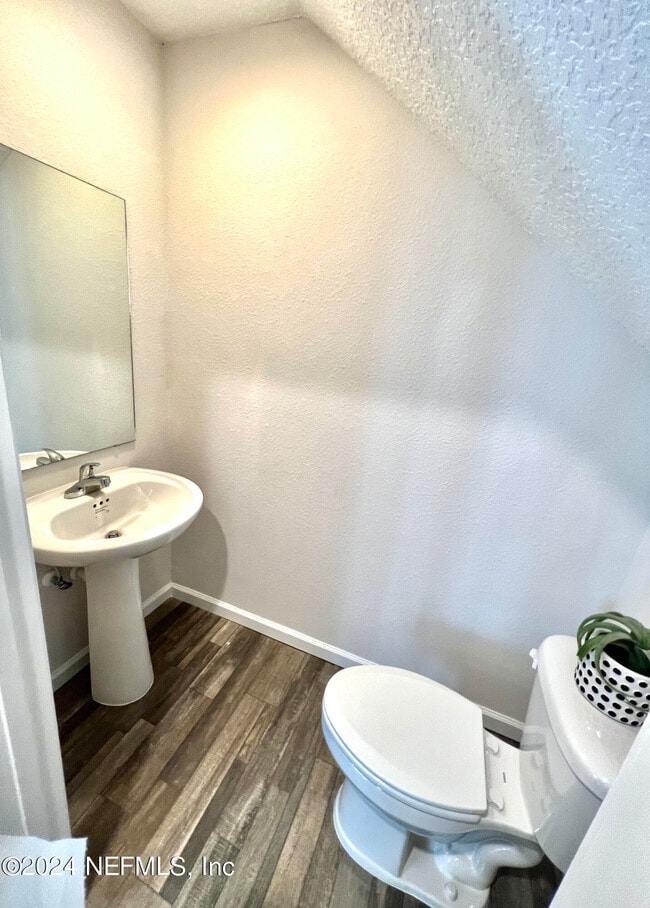 Building Photo - 535 S Woodlawn St