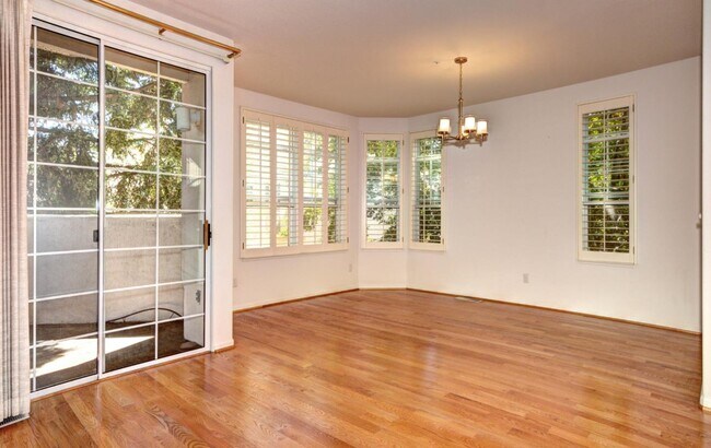 Building Photo - 4173 El Camino Real