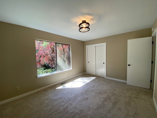 Building Photo - 10959 Alta Sierra Dr