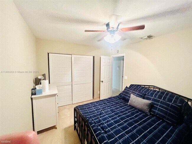 Building Photo - 4 br, 3 bath House - 3491 NW 21st St