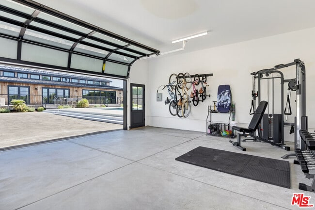 Building Photo - 6711 Wandermere Rd