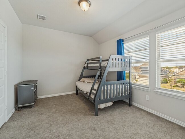 Building Photo - 1267 Binfield Dr