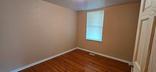 Building Photo - 4628 S Compton Ave