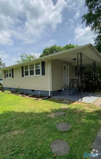 Building Photo - Charming 2 bedroom home minutes from downt...