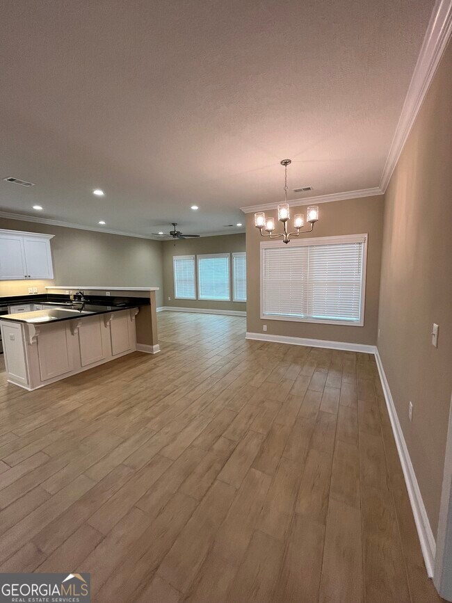 Building Photo - 126 The Villas Wy