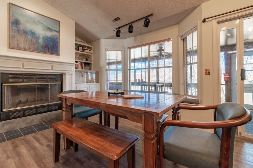 Eat-in space with gas fireplace - 2780 E Hardy Ln