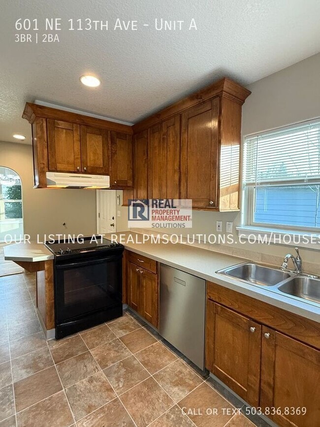 Building Photo - 601 NE 113th Ave