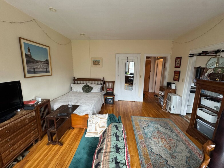 Building Photo - 1091 Boylston St