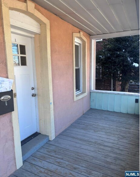 Building Photo - 467 Washington Ave