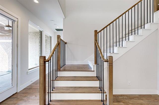 Building Photo - 691 Meandering Ln