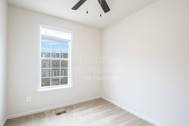 Building Photo - 8605 Sweet Rose Ct
