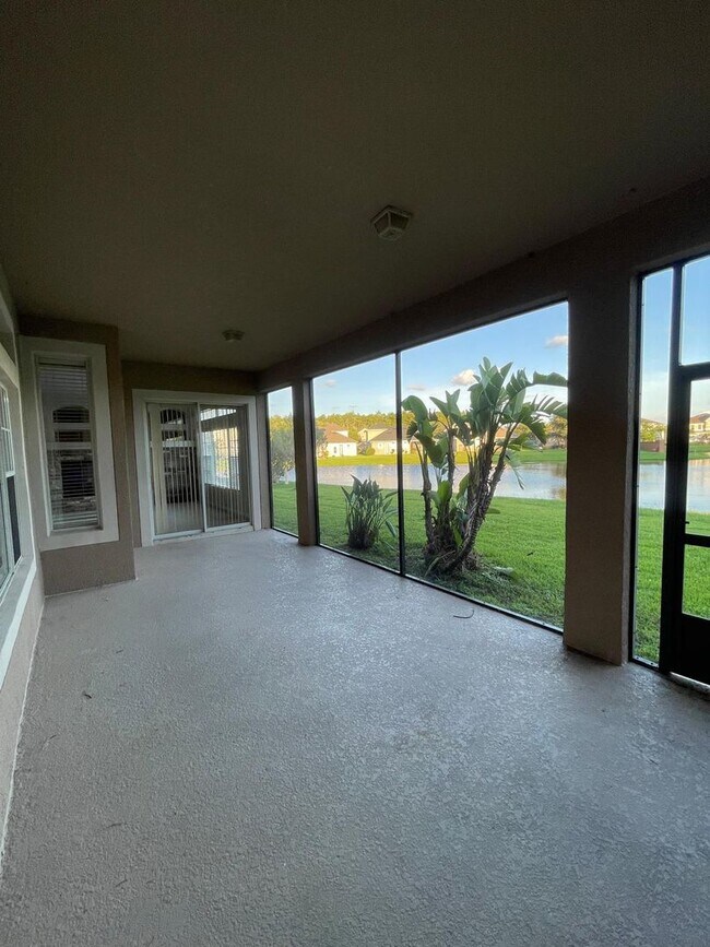 Building Photo - BRISTOL ESTATES 4 BEDRROM, 4 BATHROOMS, 3 CAR GARAGE HOUSE