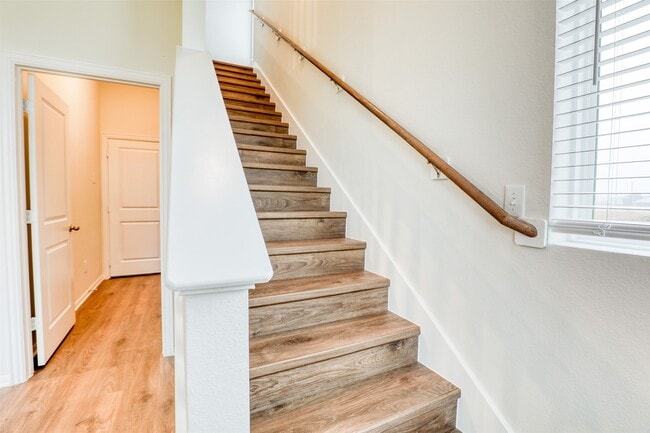 Building Photo - 399 Magnolia Ln