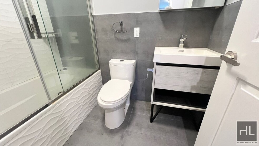 Building Photo - BERGEN STREET