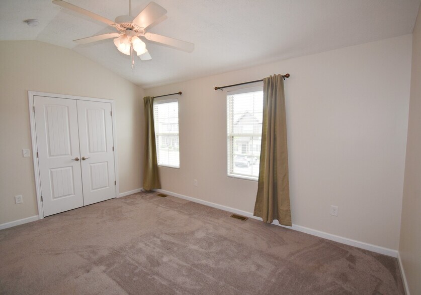 Building Photo - 5335 Tony Lama Ln