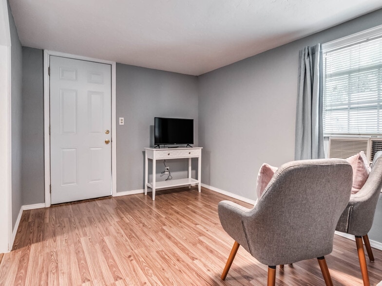 Building Photo - 1145 NW 48th St