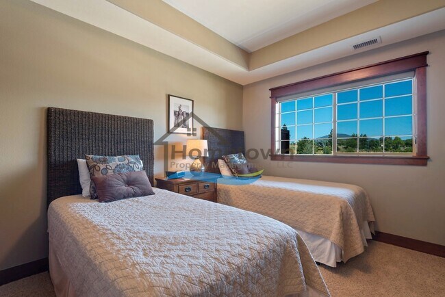 Building Photo - Two Bed, Two Bath Luxury Riverstone Condo!