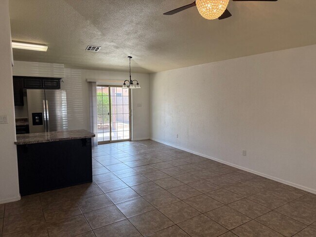 Building Photo - Solar Home for Rent