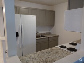 Building Photo - 447 Windsor S