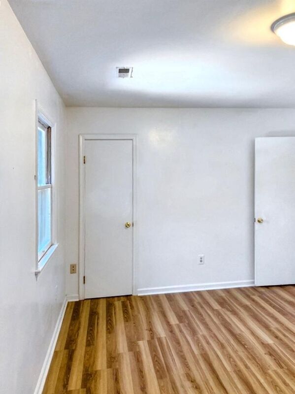 Building Photo - 532 D Neck-O-Land Rd