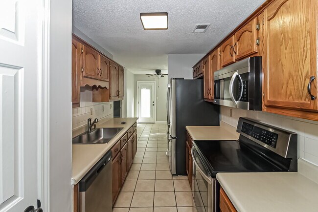 Building Photo - 9587 Chi Chi Ln