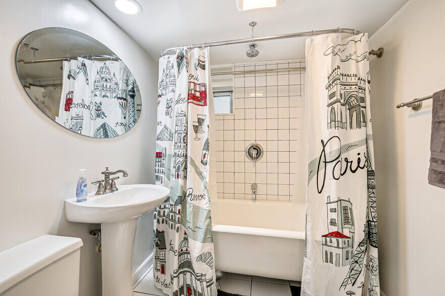 Building Photo - 46 Van Houten Ave