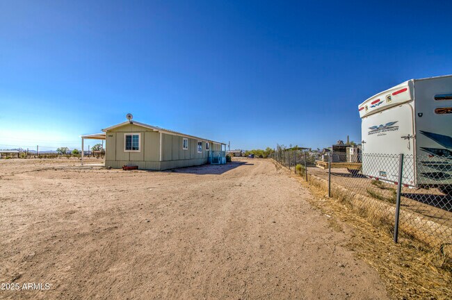 Building Photo - 20968 E Florence-Kelvin Hwy