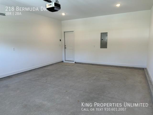 Building Photo - 218 Bermuda Dr