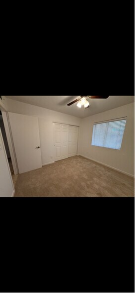 Building Photo - 807 W Palomino Dr